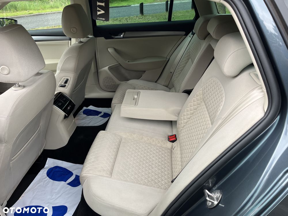 Skoda Superb 2.0 TDI DSG Premium Edition - 10