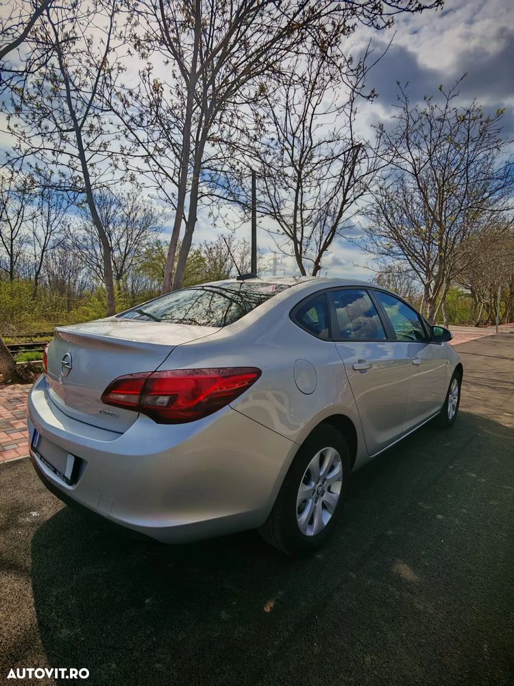 Opel Astra 1.4 ECOTEC Turbo Enjoy - 19