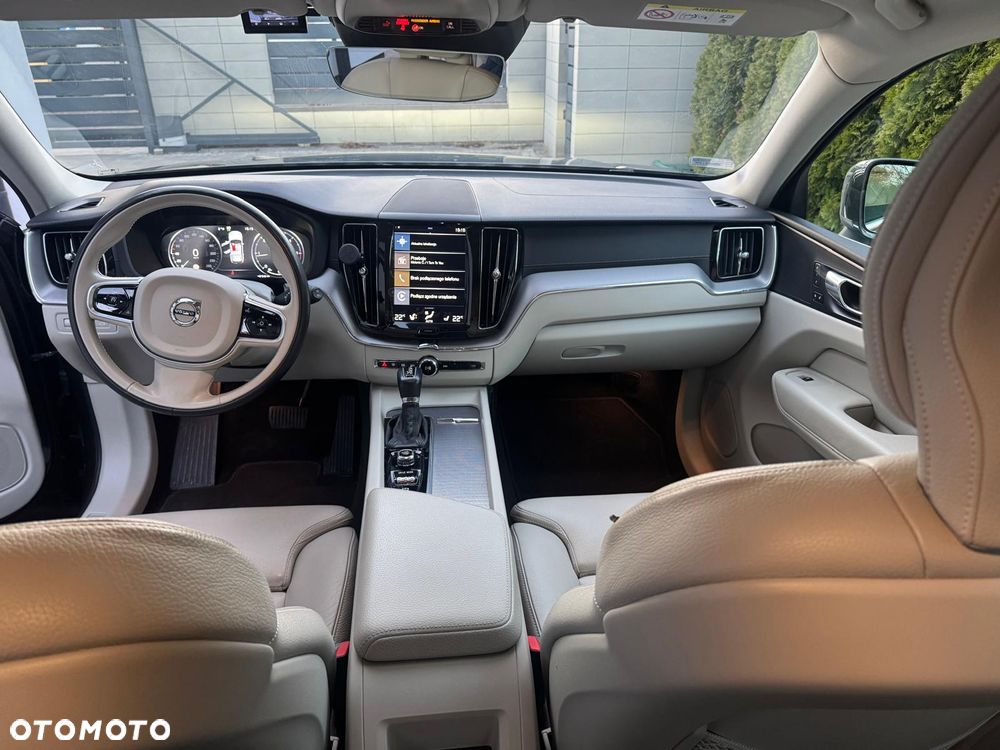Volvo XC 60 D5 AWD Inscription - 16