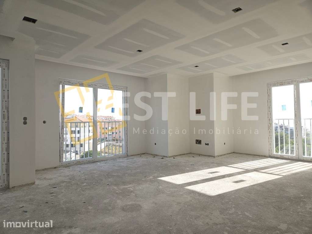 Apartamento T2 - NOVO - Excelentes acabamentos e ótima exposição so... - Grande imagem: 2/22