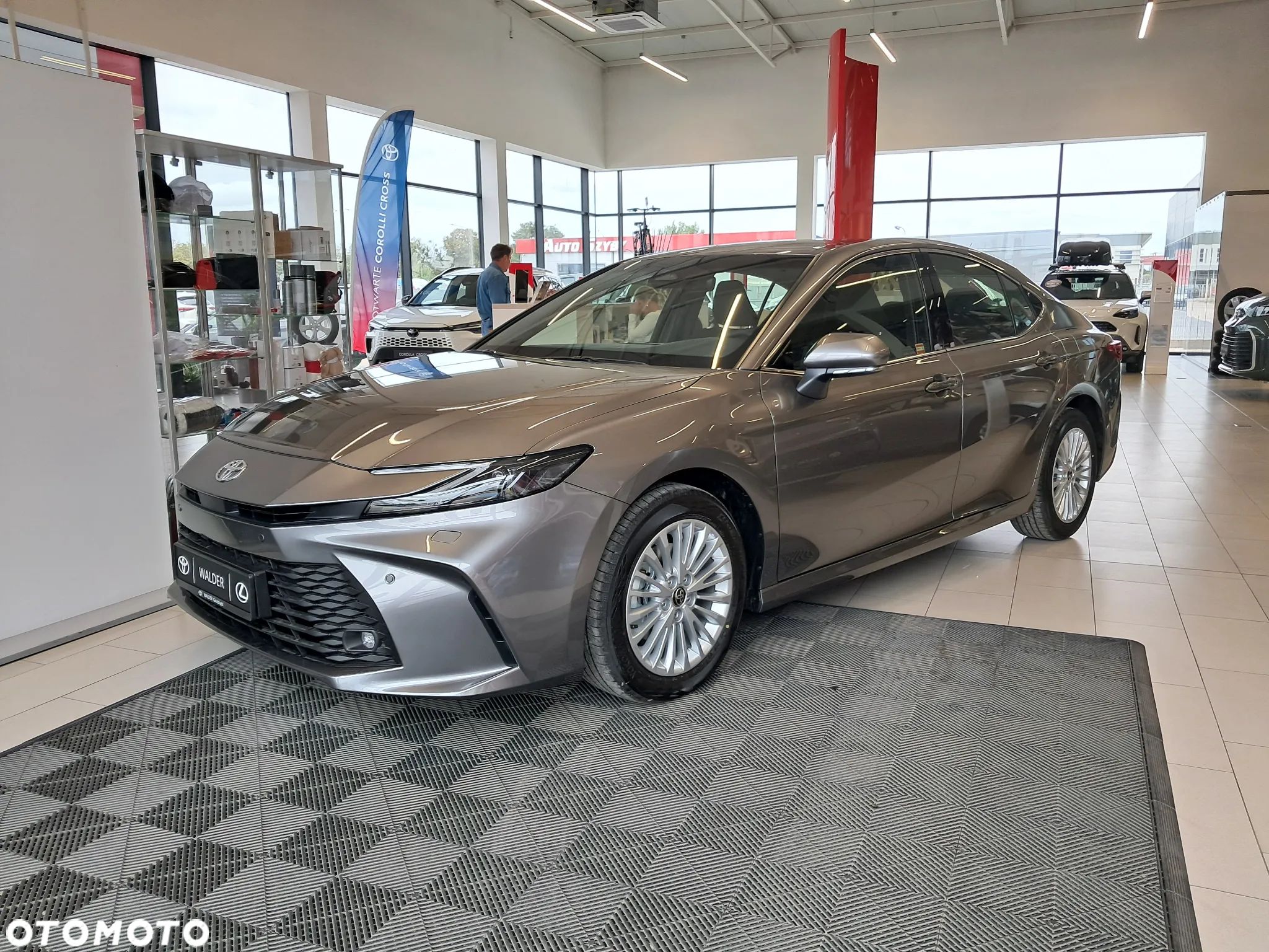 Toyota Camry 2.5 Hybrid Dynamic Force Comfort e-CVT - 1