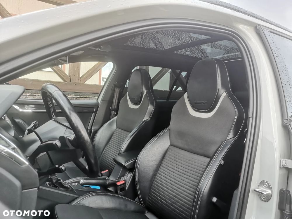 Skoda Octavia 2.0 TDI DSG RS - 16