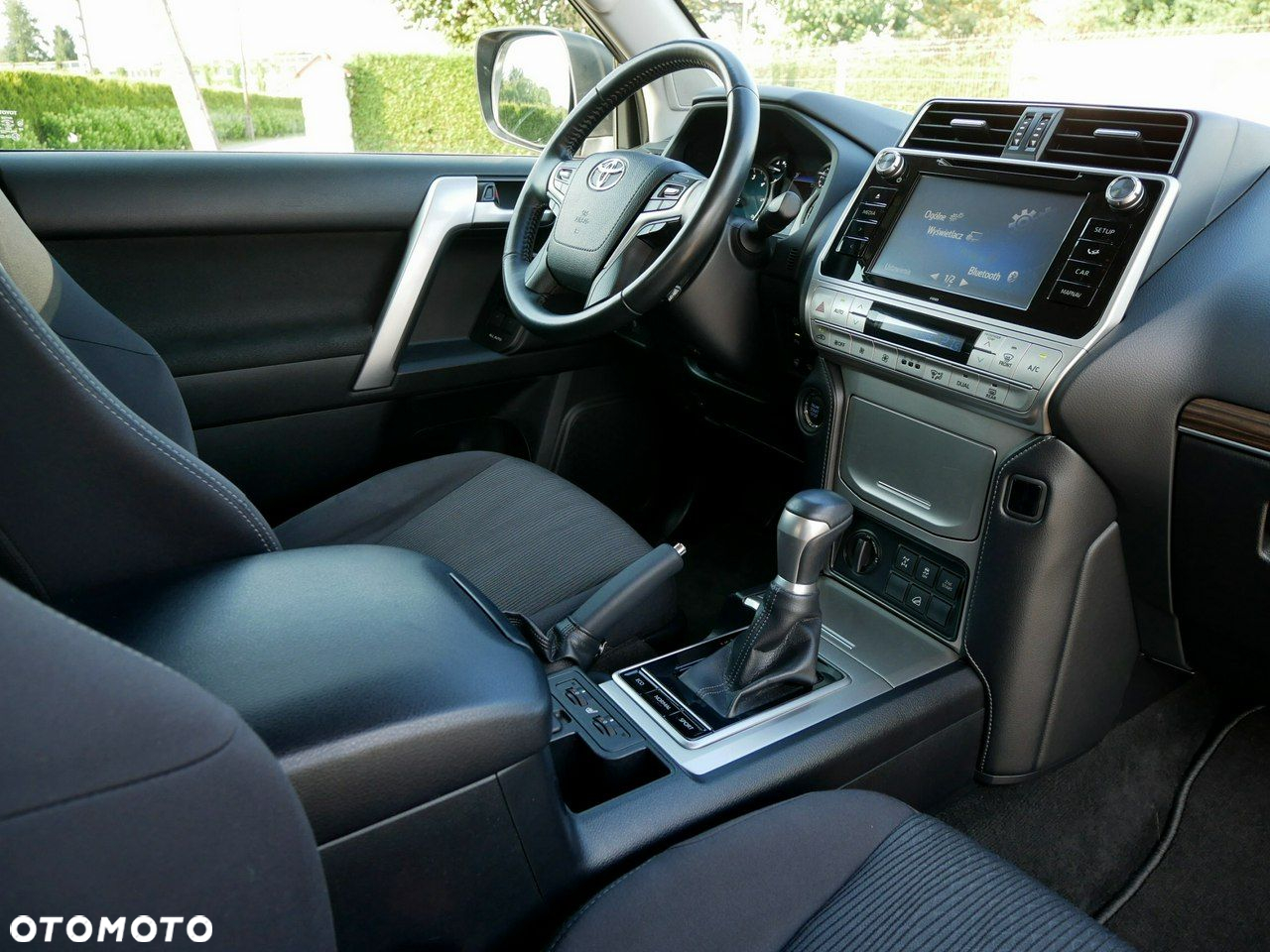 Toyota Land Cruiser - 5
