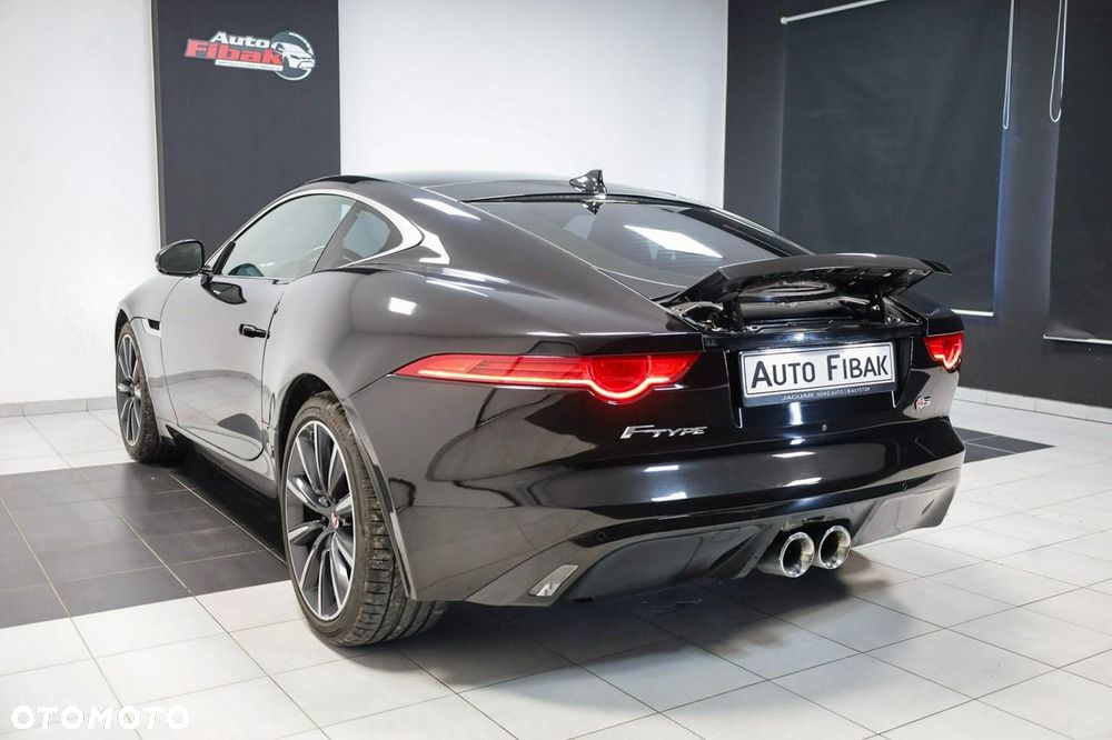 Jaguar F-Type - 13