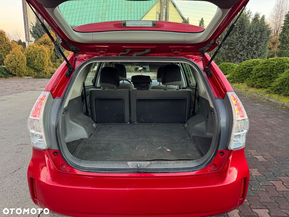 Toyota Prius+ (Hybrid) - 5