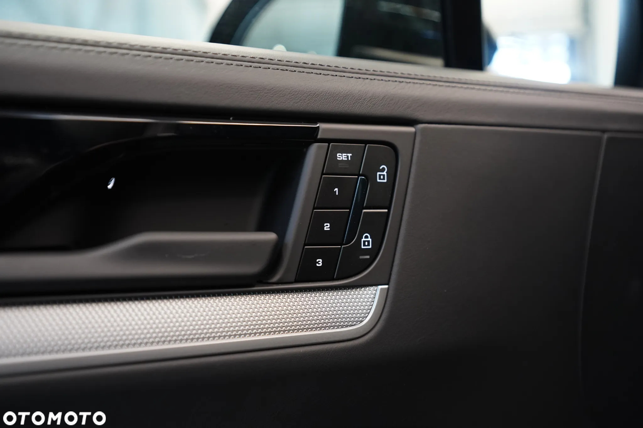 Porsche Cayenne E-Hybrid - 25
