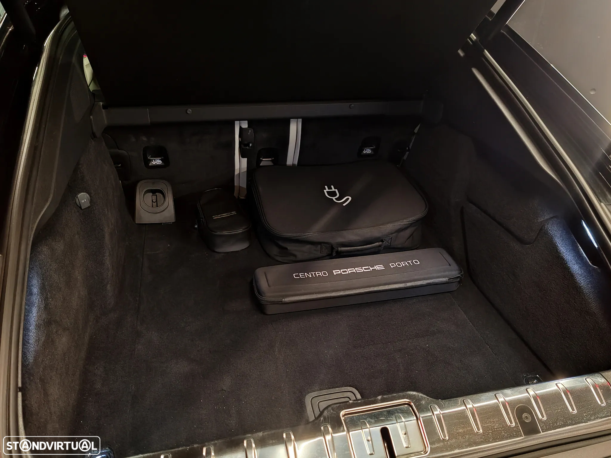 Porsche Panamera 4 E-Hybrid - 23