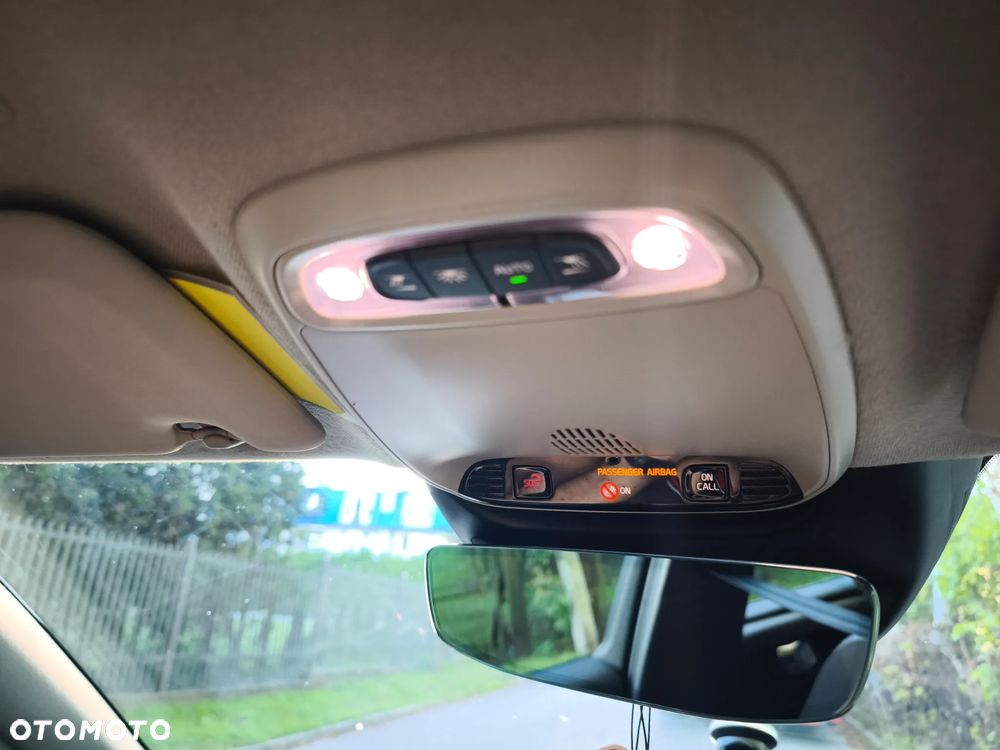Volvo XC 40 T3 Momentum Pro - 23