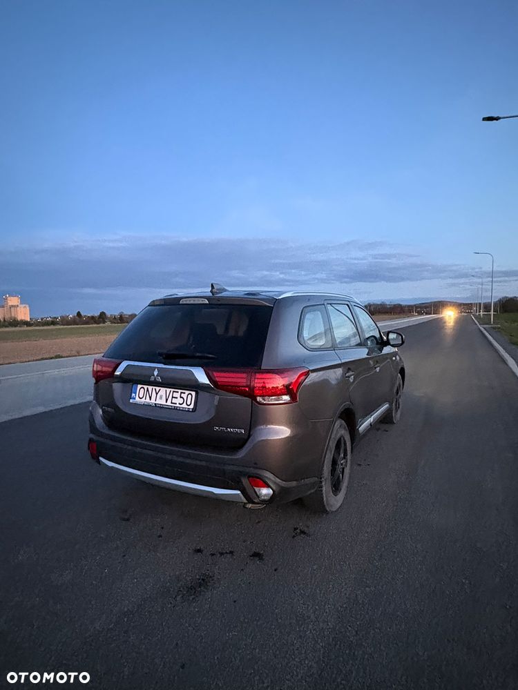 Mitsubishi Outlander 2.0 City Style 2WD - 4