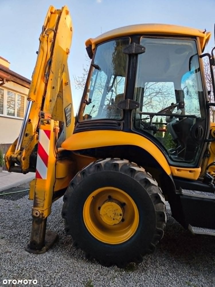 JCB 4CX - 11