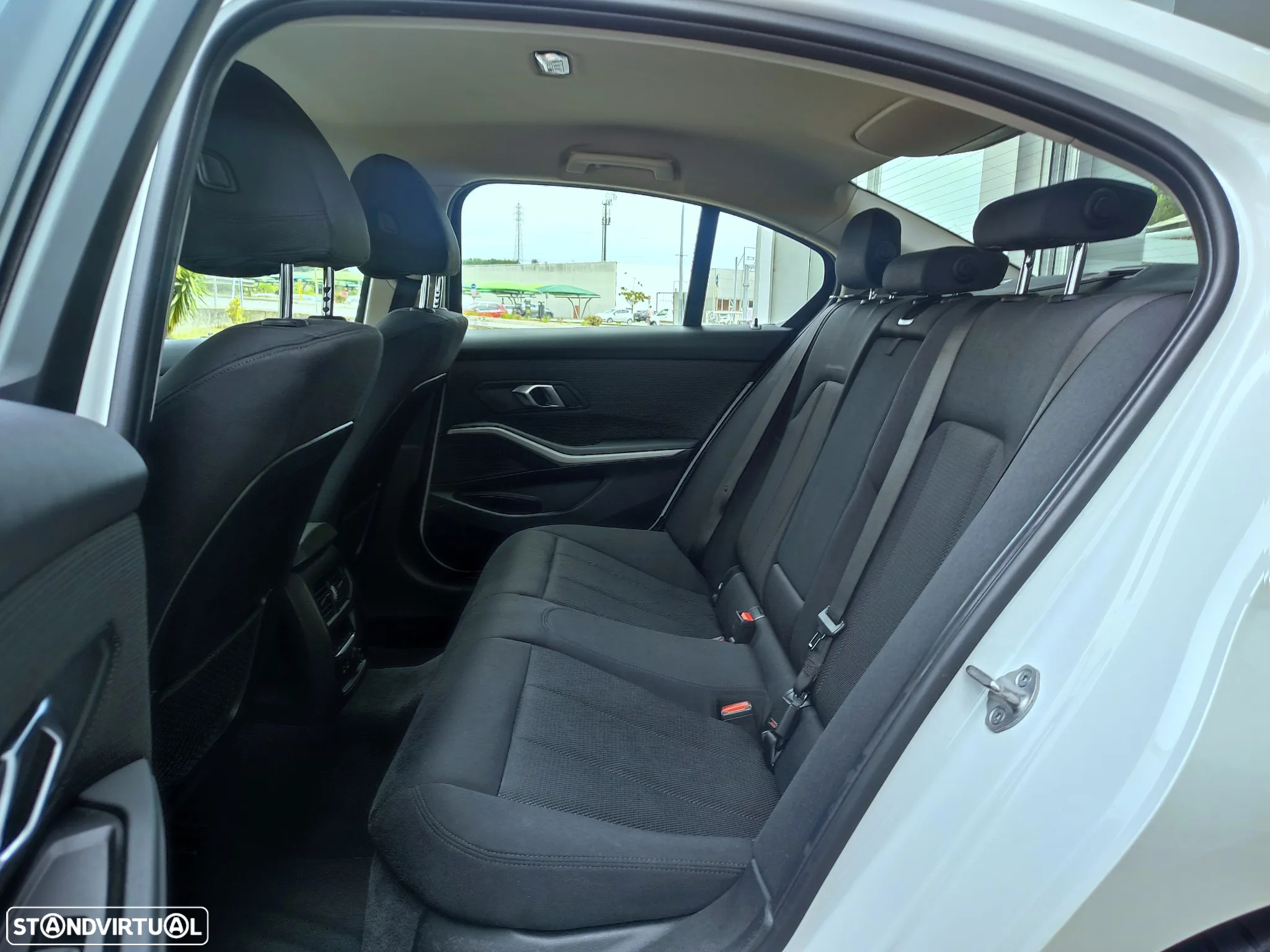 BMW 330 e Corporate Edition Auto - 8