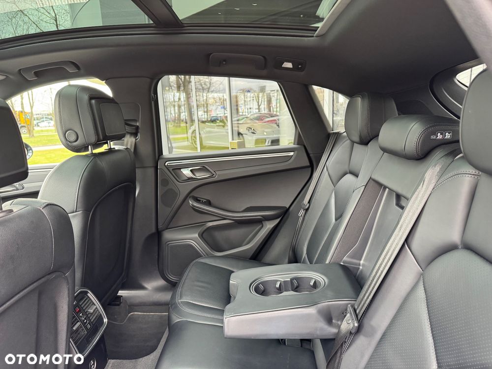 Porsche Macan Standard - 16