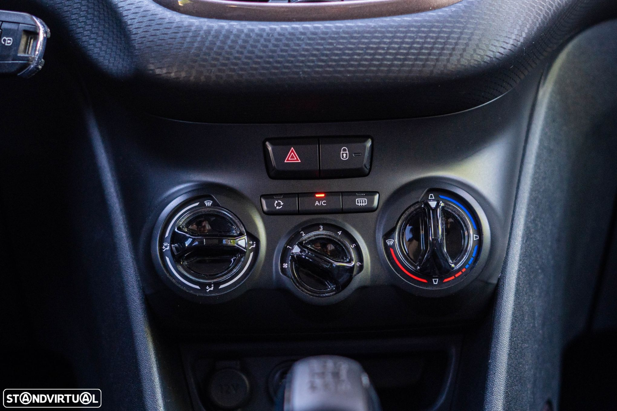 Peugeot 2008 1.2 PureTech Style - 21