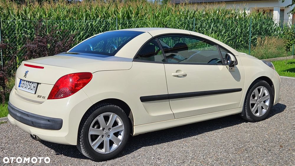 Peugeot 207 CC - 2