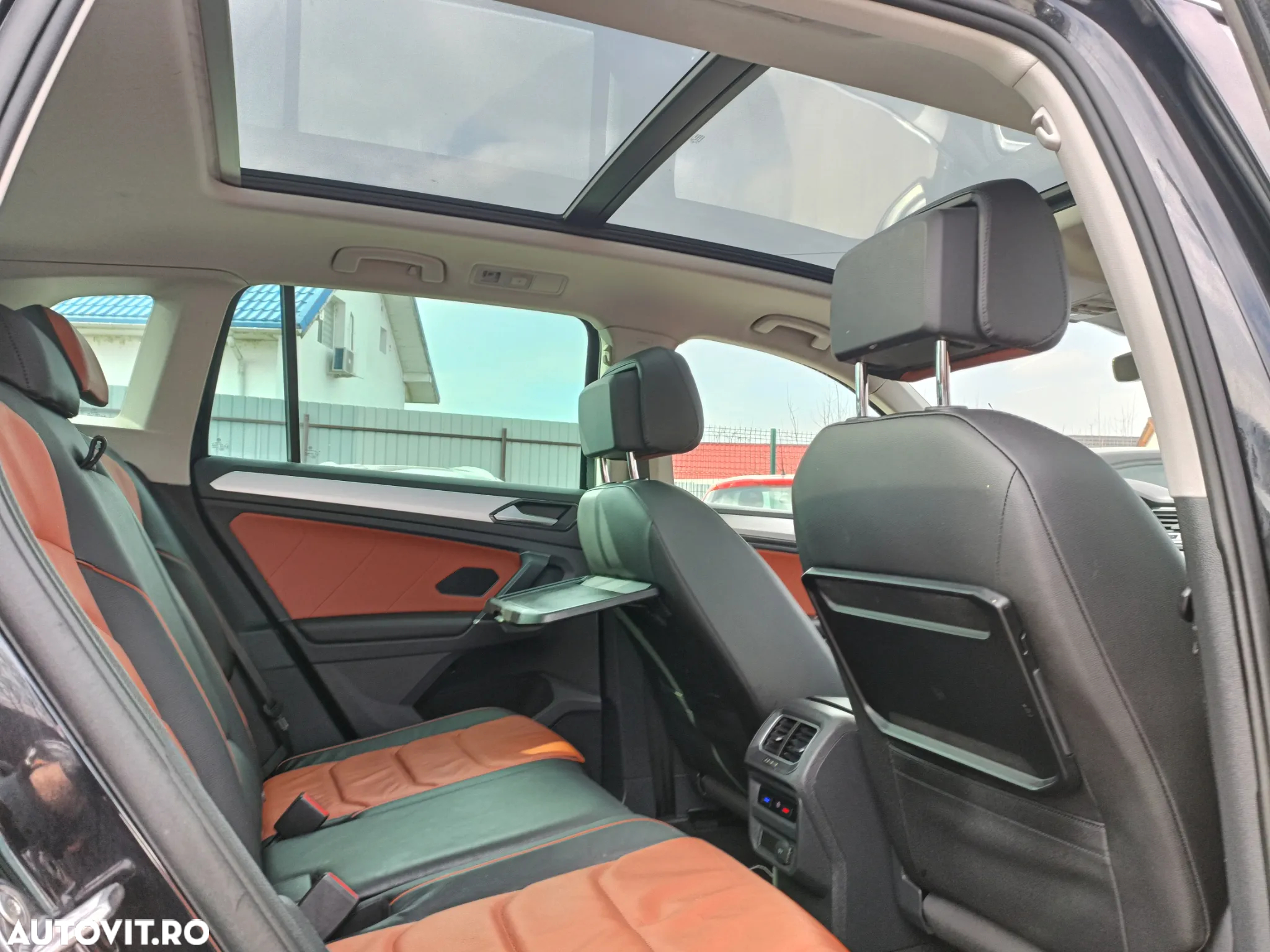Volkswagen Tiguan 2.0 TDI SCR Comfortline - 9