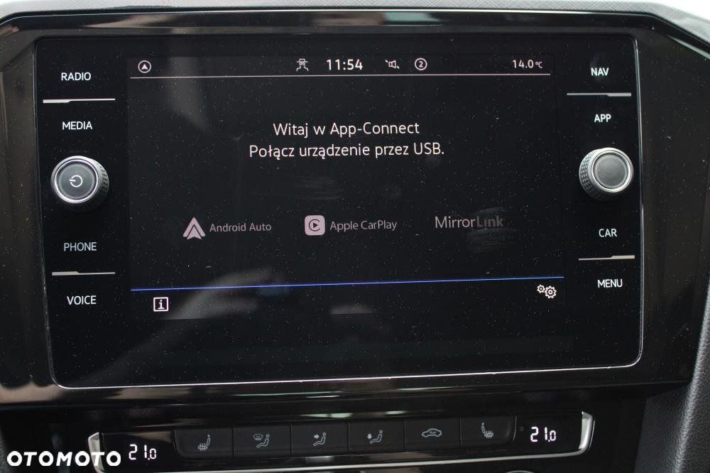 Volkswagen Passat - 26