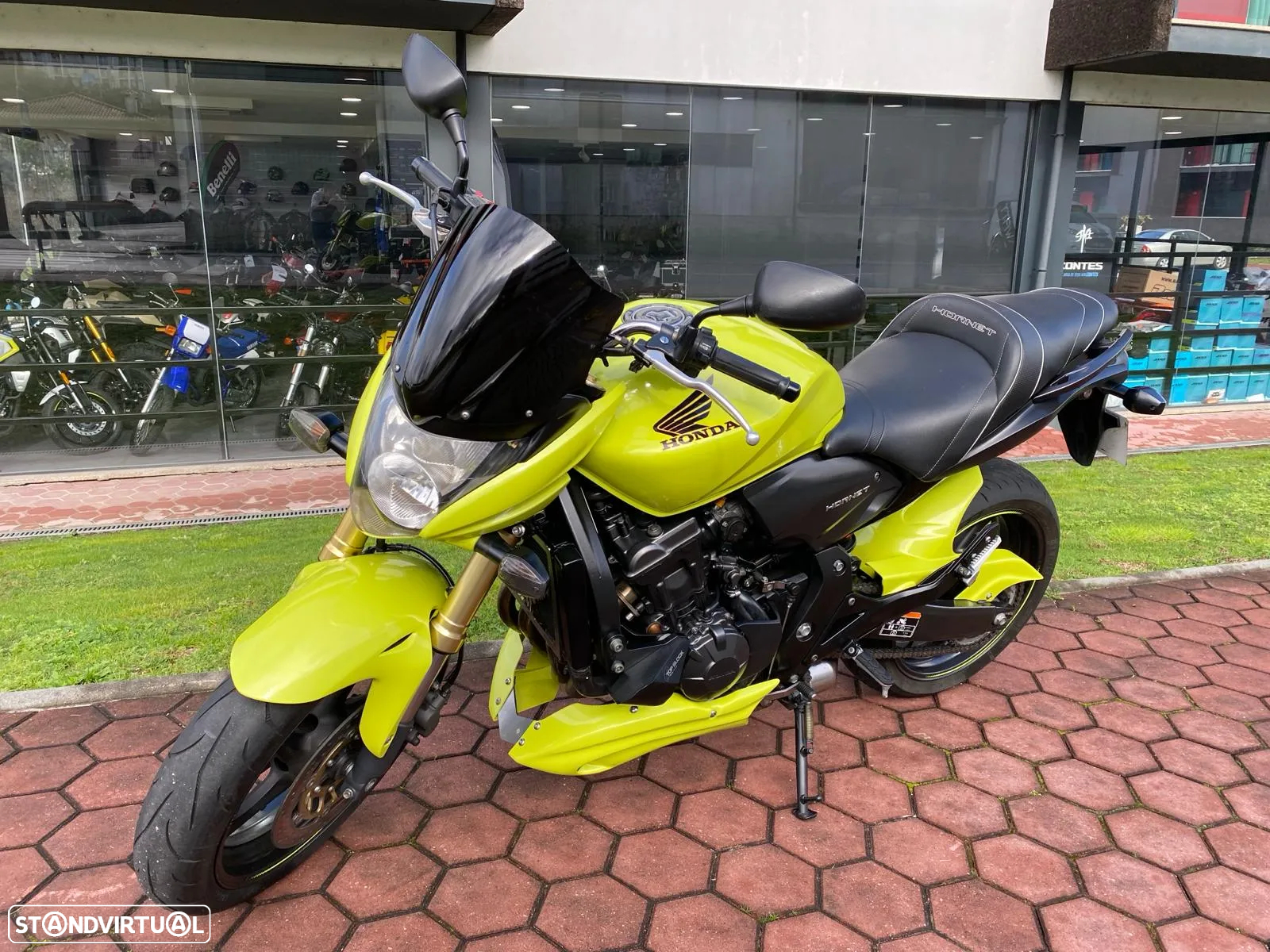 Honda Hornet - 2