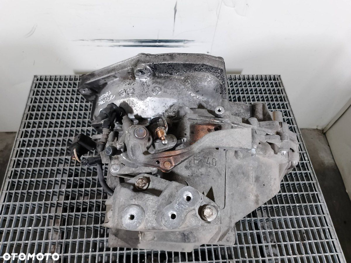 SKRZYNIA BIEGÓW MANUALNA OPEL VECTRA C F40 1.9 CDTI - 4