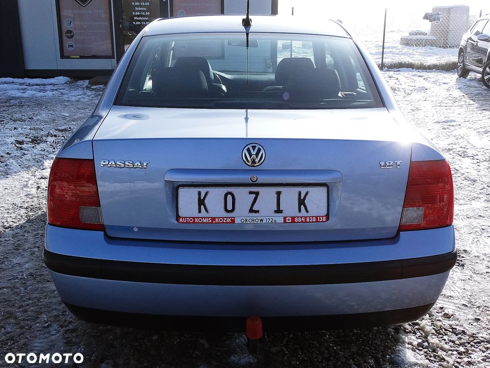 Volkswagen Passat 1.8T Comfortline - 13