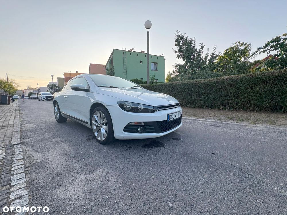 Volkswagen Scirocco 2.0 TDI DSG - 4