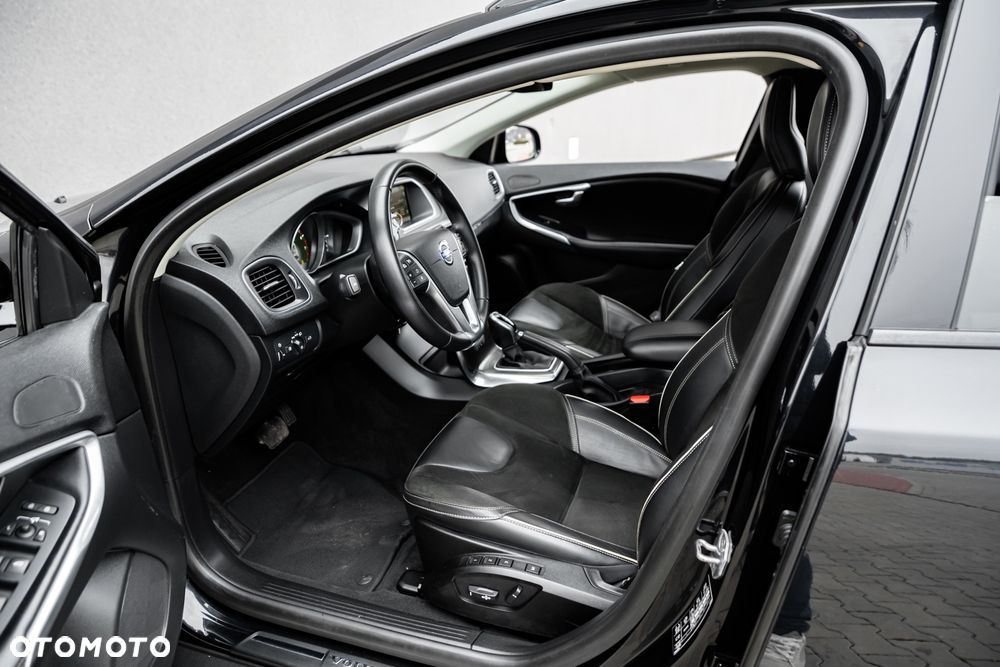 Volvo V40 Cross Country T4 AWD Geartronic Summum - 16