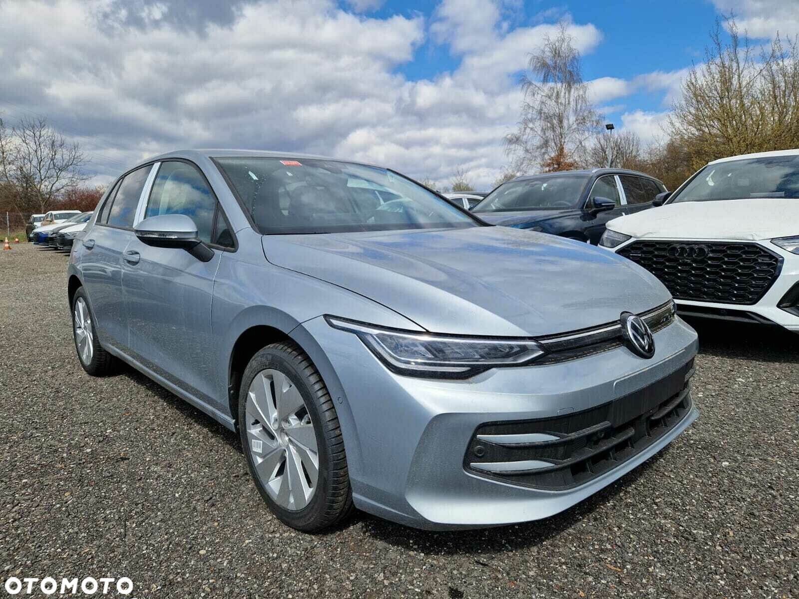 Volkswagen Golf - 4