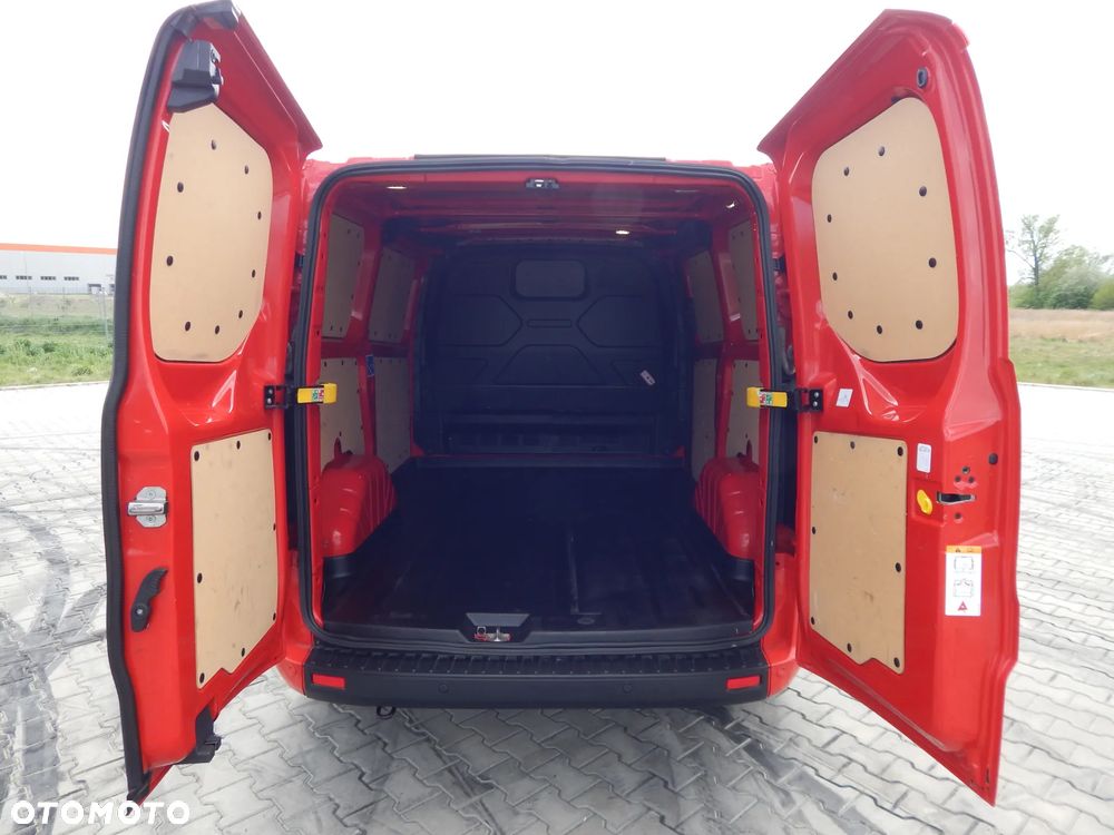 Ford Custom Transit - 24