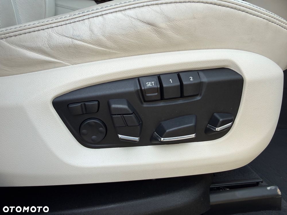 BMW X5 xDrive25d - 27