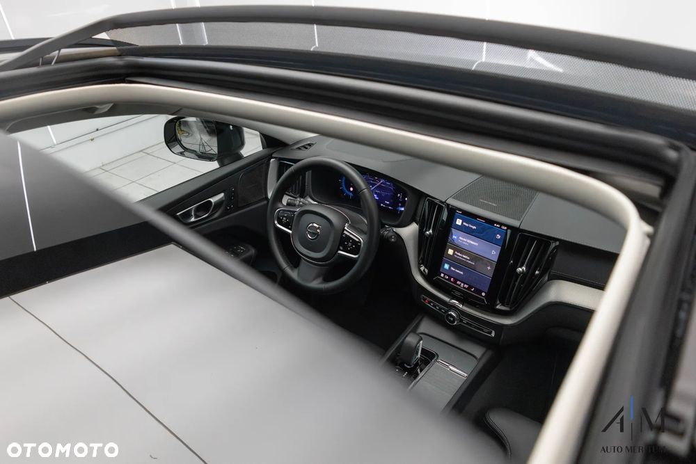 Volvo XC 60 B4 D AWD Ultimate Dark - 31
