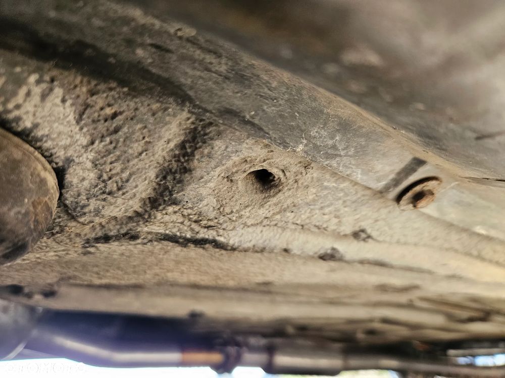 Mercedes-Benz W201 (190) - 13