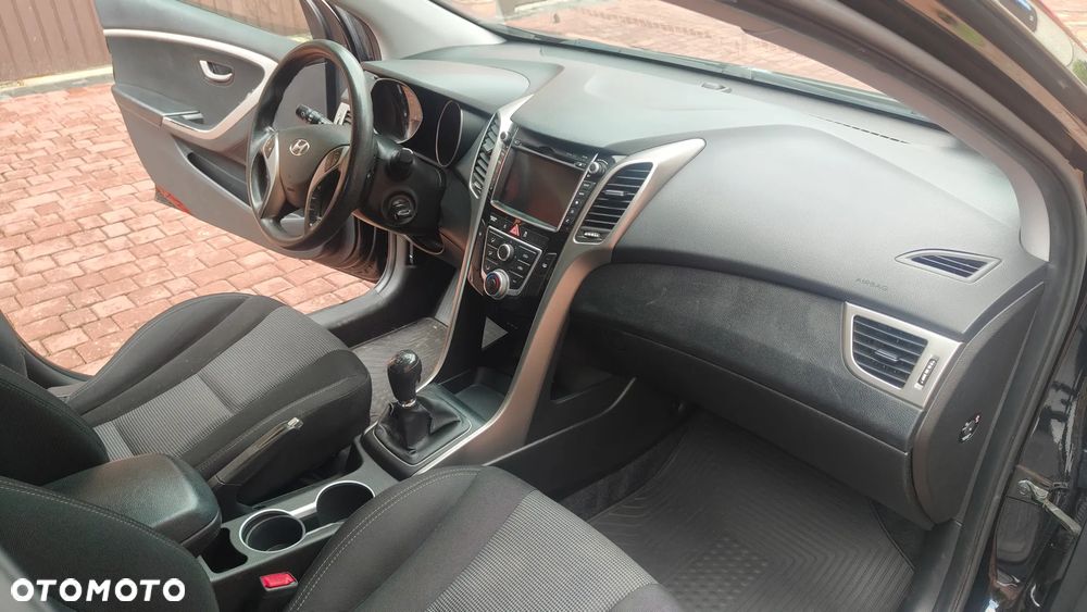 Hyundai i30 1.4 CRDi Style - 11