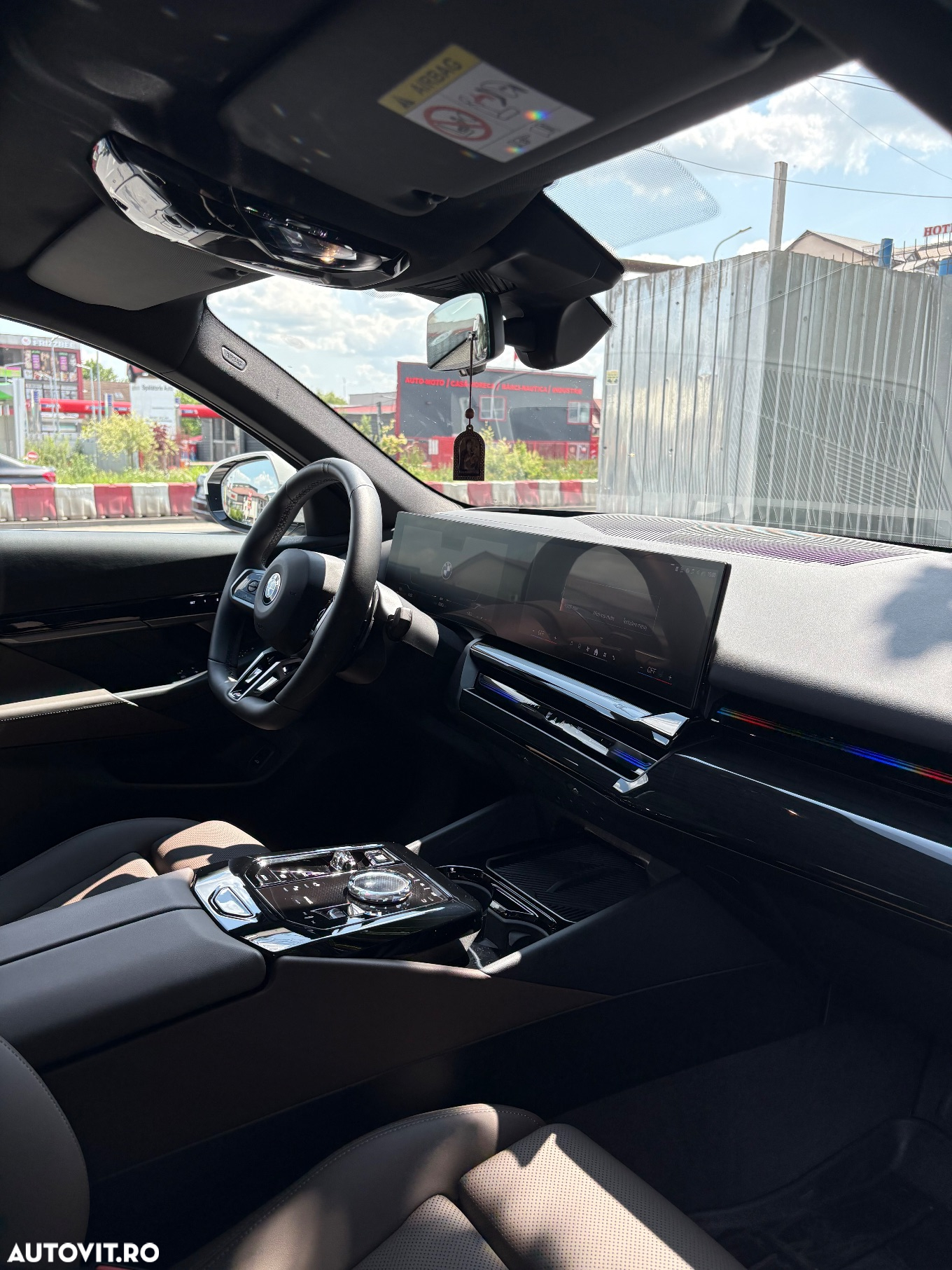 BMW Seria 5 520d xDrive AT MHEV - 15