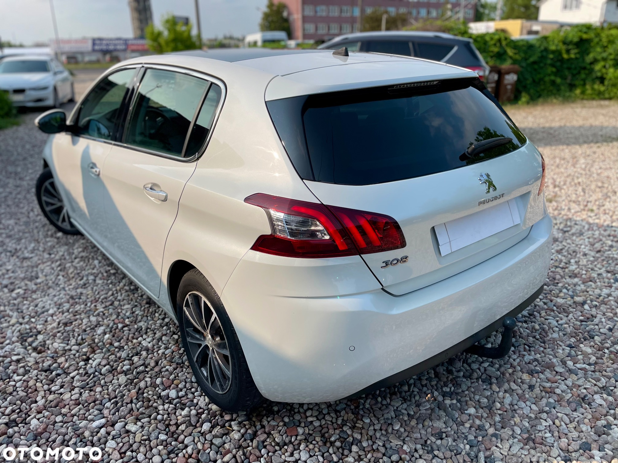 Peugeot 308 125 THP Allure - 8