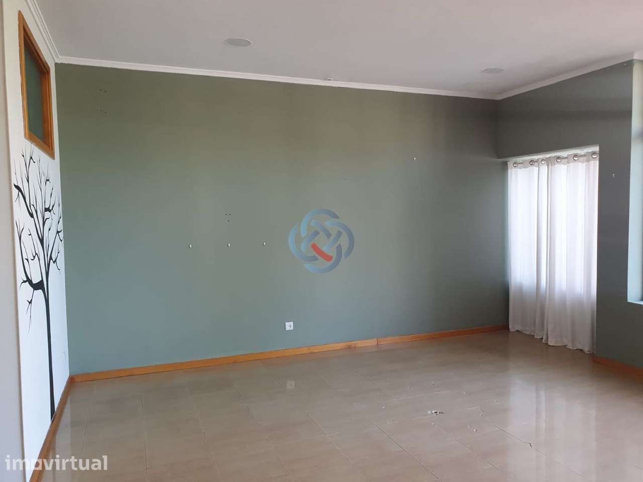 Estabelecimento Comercial no centro de Santa Maria da Feira - Grande imagem: 3/5