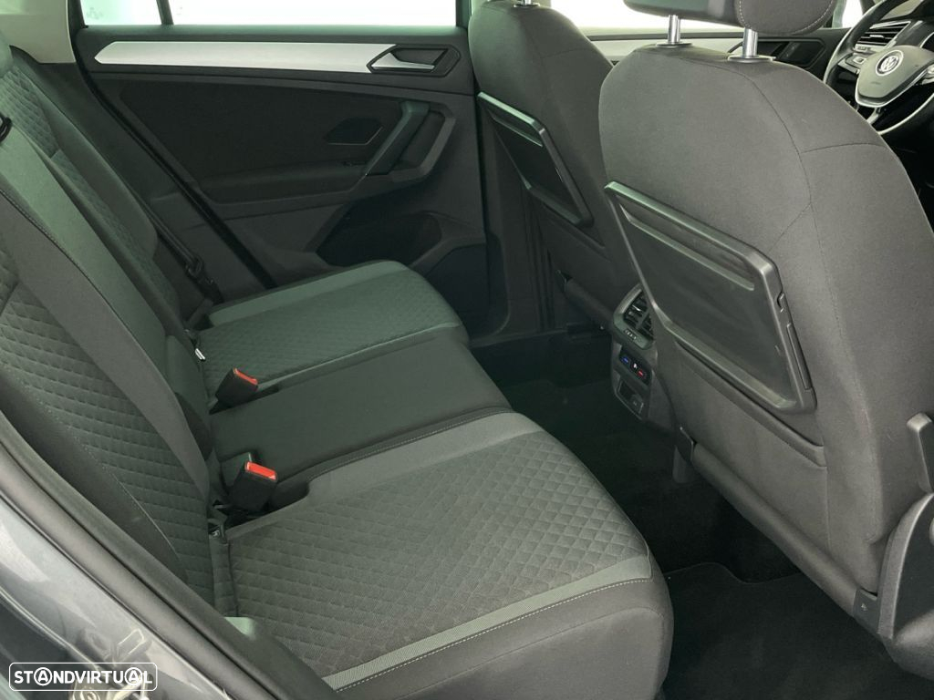 VW Tiguan 1.5 TSI Confortline - 25