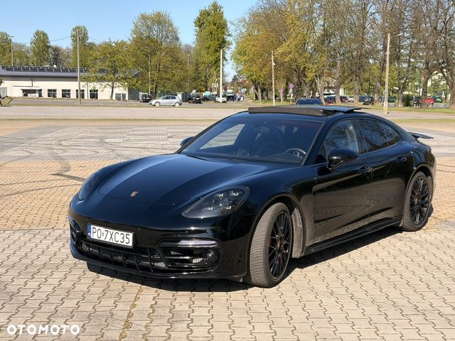 Porsche Panamera GTS - 18