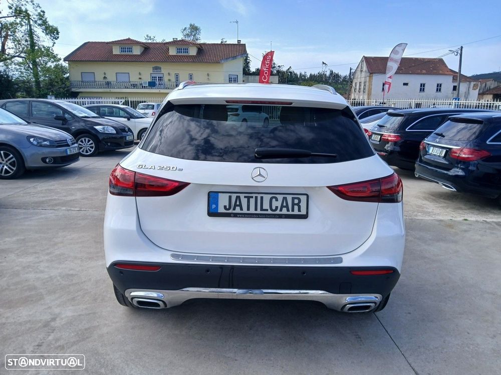 Mercedes-Benz GLA 250 e 8G-DCT - 7
