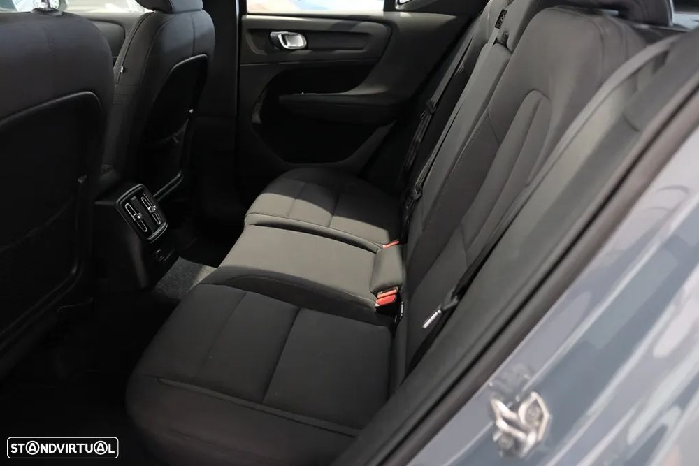Volvo XC 40 1.5 T5 PHEV Momentum Plus - 12