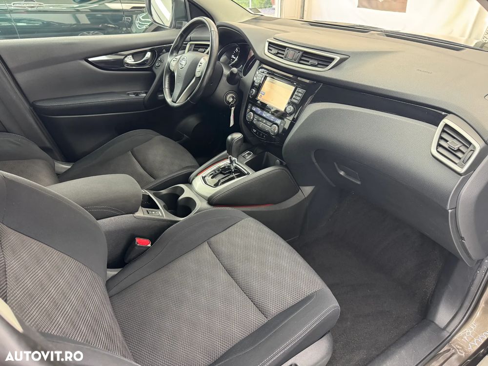 Nissan Qashqai 1.6 DCI Xtronic ACENTA - 21