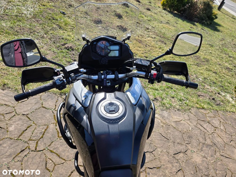 Suzuki V-STROM - 12