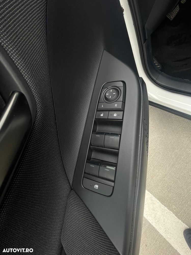 Toyota C-HR 1.8 HEV 140 CP 4x2 CVT Active - 9