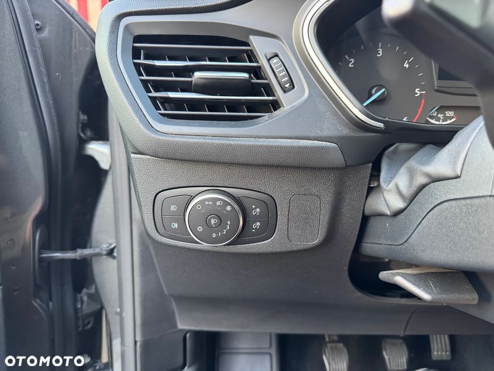 Ford Focus 1.5 EcoBlue SCR Connected - 28