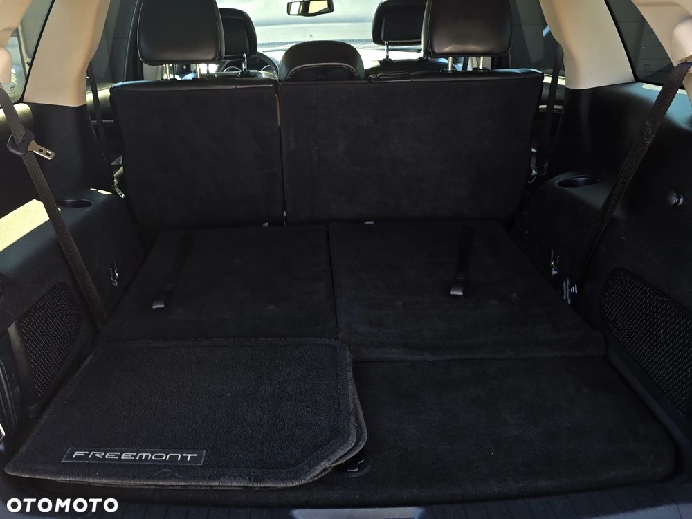 Fiat Freemont 2.0 Multijet Black Code AWD - 11