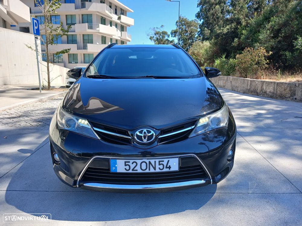 Toyota Auris Touring Sports 1.4 D-4D Com+P.Sport — fotografia 2