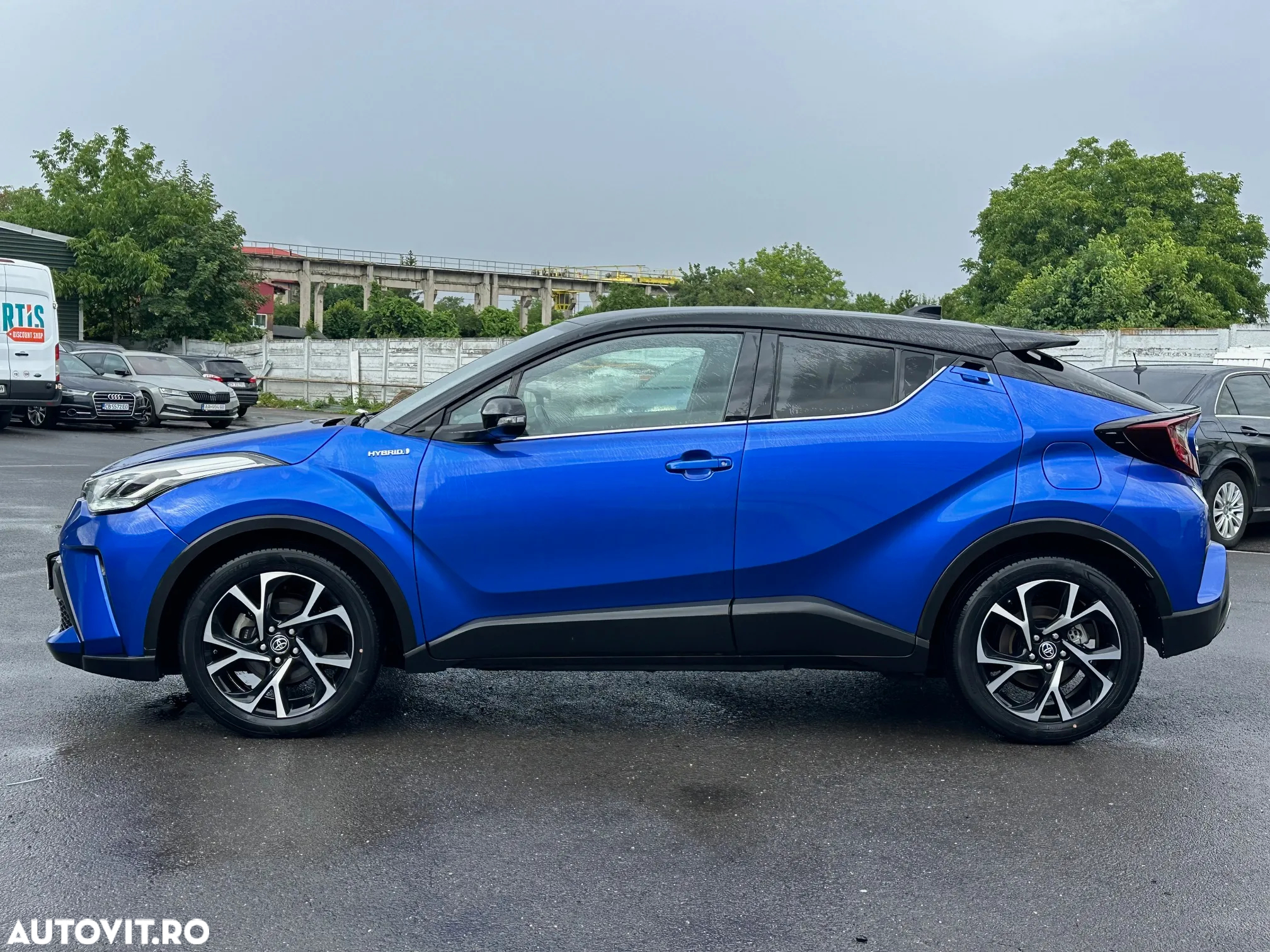 Toyota C-HR 2.0 HSD 184 CP 4x2 CVT Classy Bi-Tone - 8