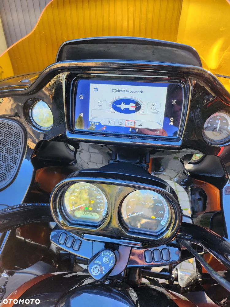 Harley-Davidson Touring Road Glide - 6