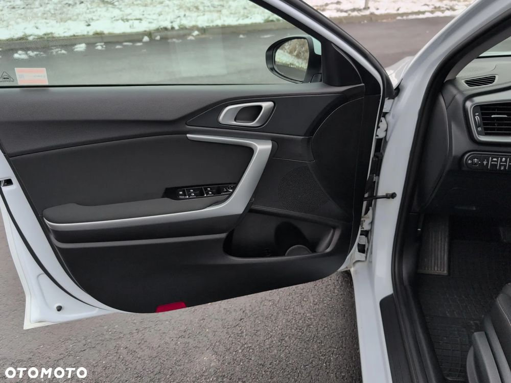 Kia Ceed 1.5 T-GDI M DCT - 10