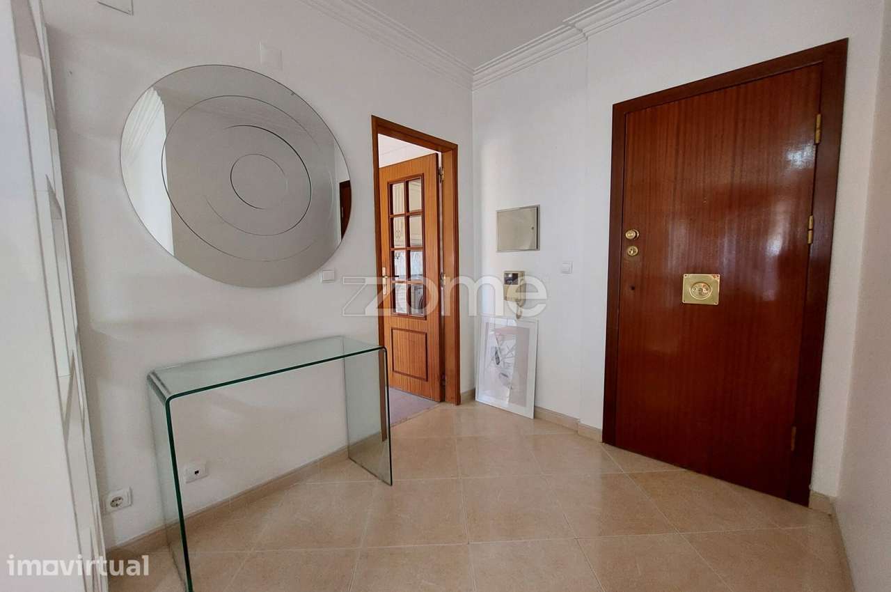 Apartamento T2 com box para arrendar na Ribeirada - Grande imagem: 3/20