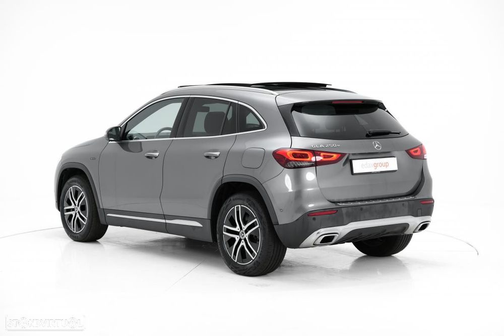 Mercedes-Benz GLA 250 e Progressive - 4