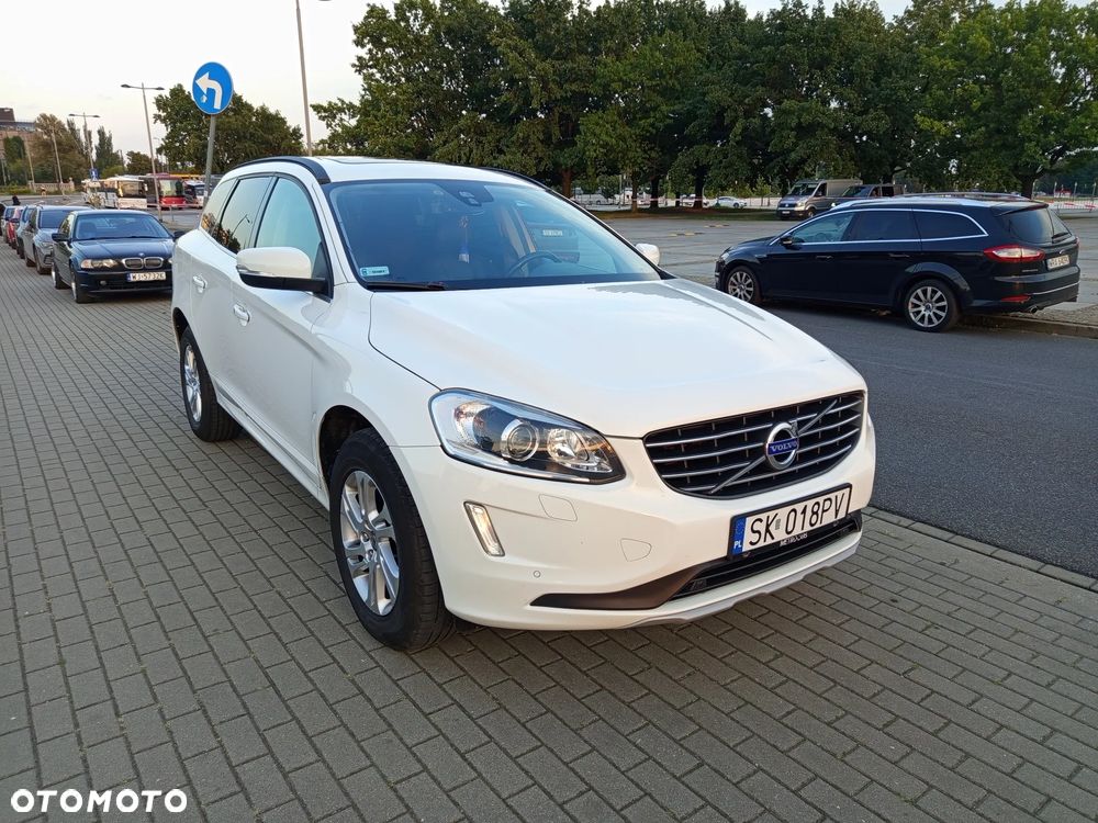 Volvo XC 60 D4 Drive-E Momentum - 24